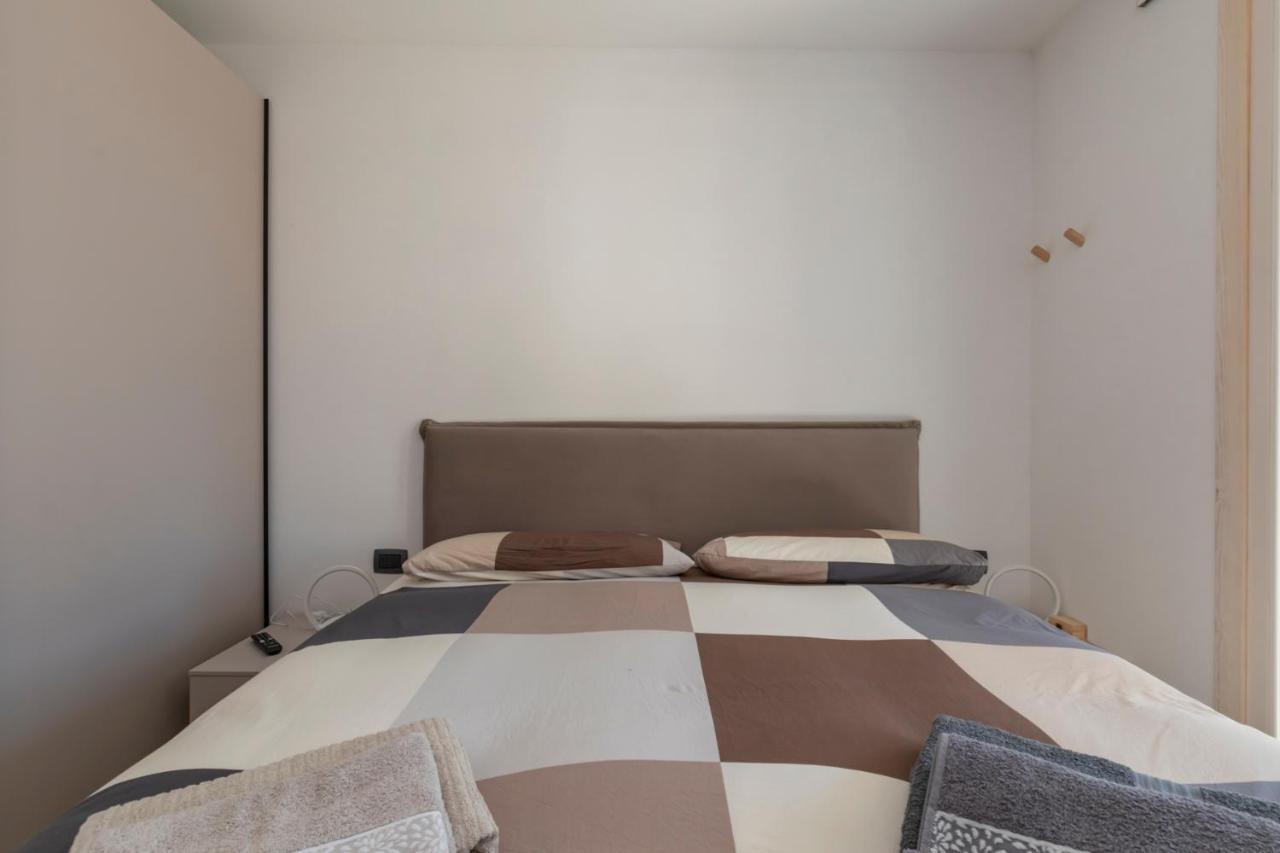 Cristallo Apartment - Ristrutturato Nuovo Centro Априка Екстериор снимка