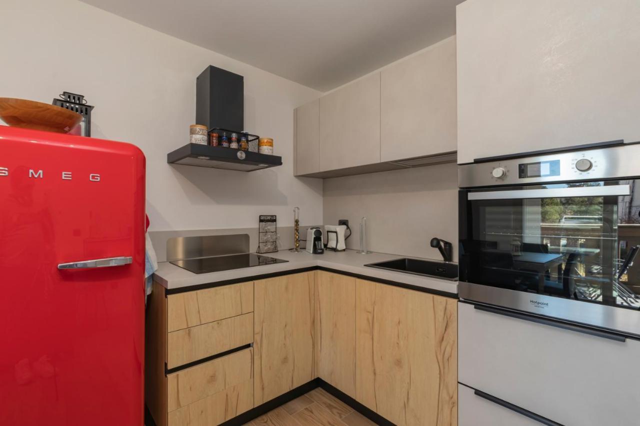 Cristallo Apartment - Ristrutturato Nuovo Centro Априка Екстериор снимка
